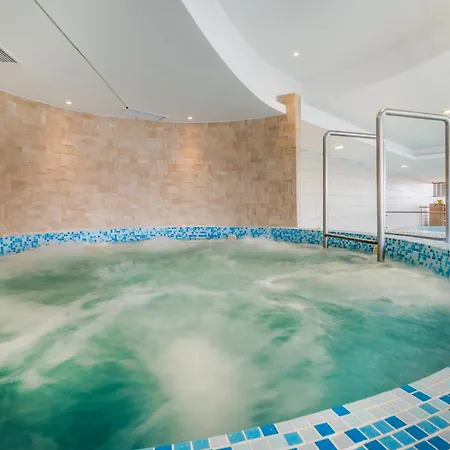 Myflat Club 218 Garden Wellness Apartmán Siófok